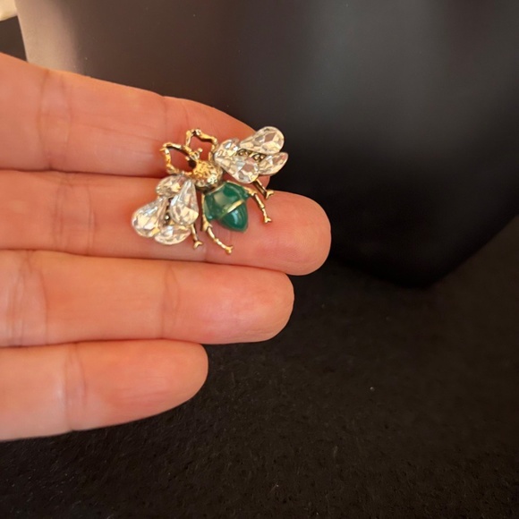 Honey BEE SHAPE EARRING , GREEN - Picture 6 of 11